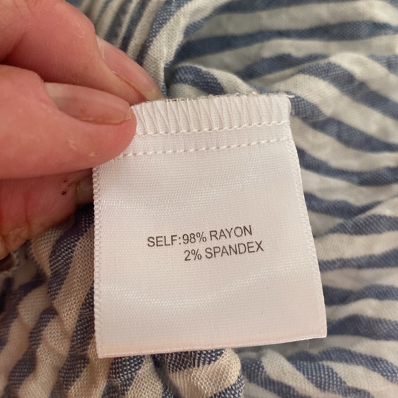 Oversized, short sleeve button up blue and white striped seer-sucker shirt - Picture 7 of 8